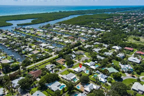 9268 SE Gettysburg Court Hobe Sound FL 33455