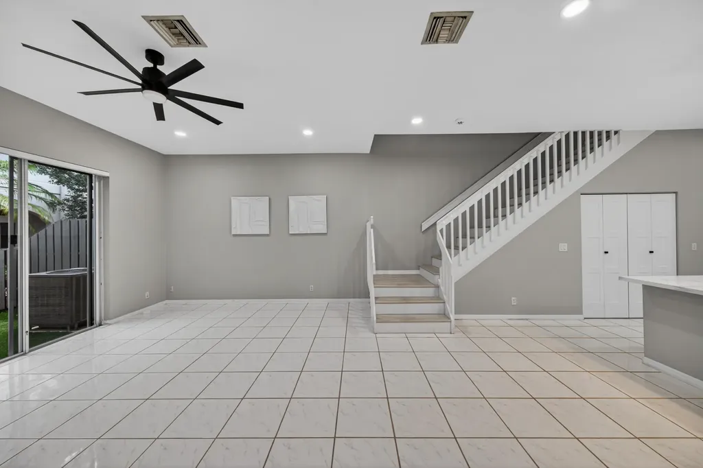 835 NE 17th Way Fort Lauderdale FL 33304