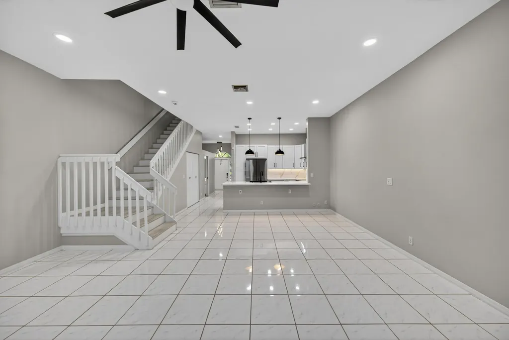 835 NE 17th Way Fort Lauderdale FL 33304