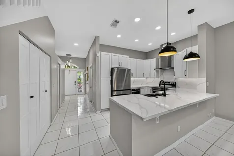 835 NE 17th Way Fort Lauderdale FL 33304