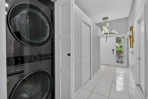 835 NE 17th Way Fort Lauderdale FL 33304