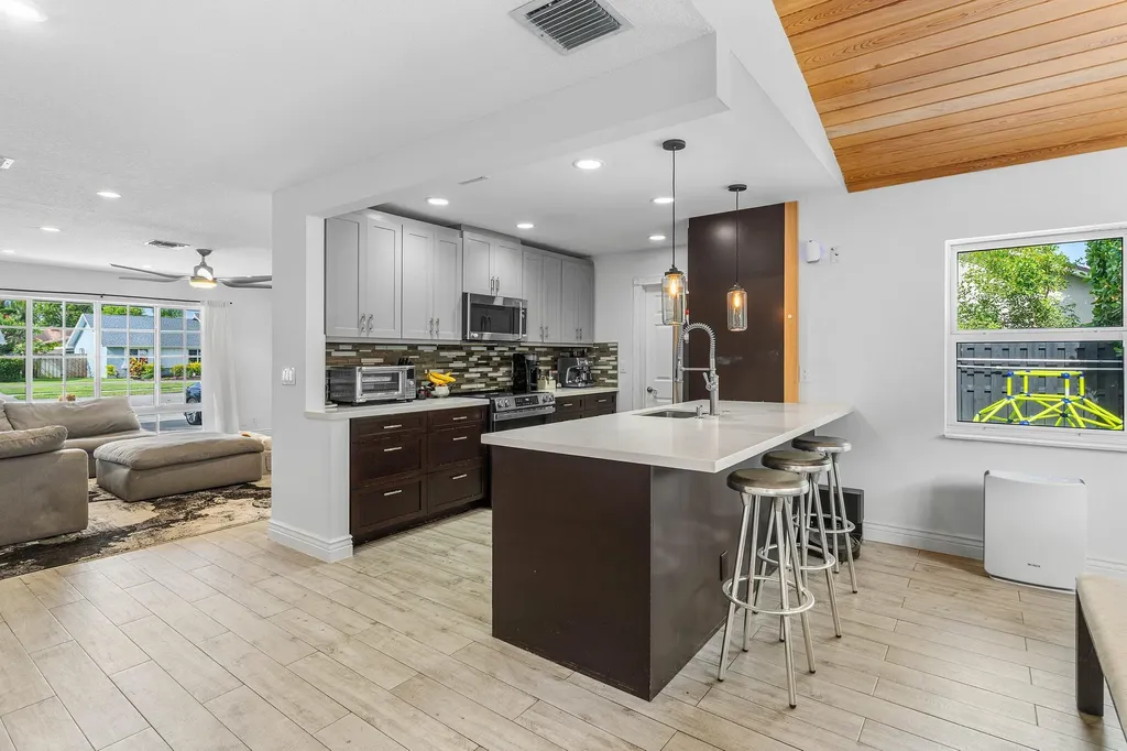 1515 Gallinule Drive Delray Beach FL 33444