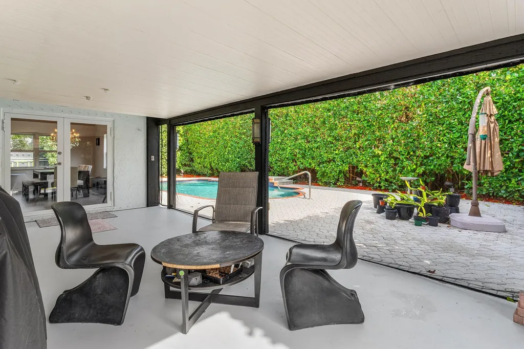 1515 Gallinule Drive Delray Beach FL 33444