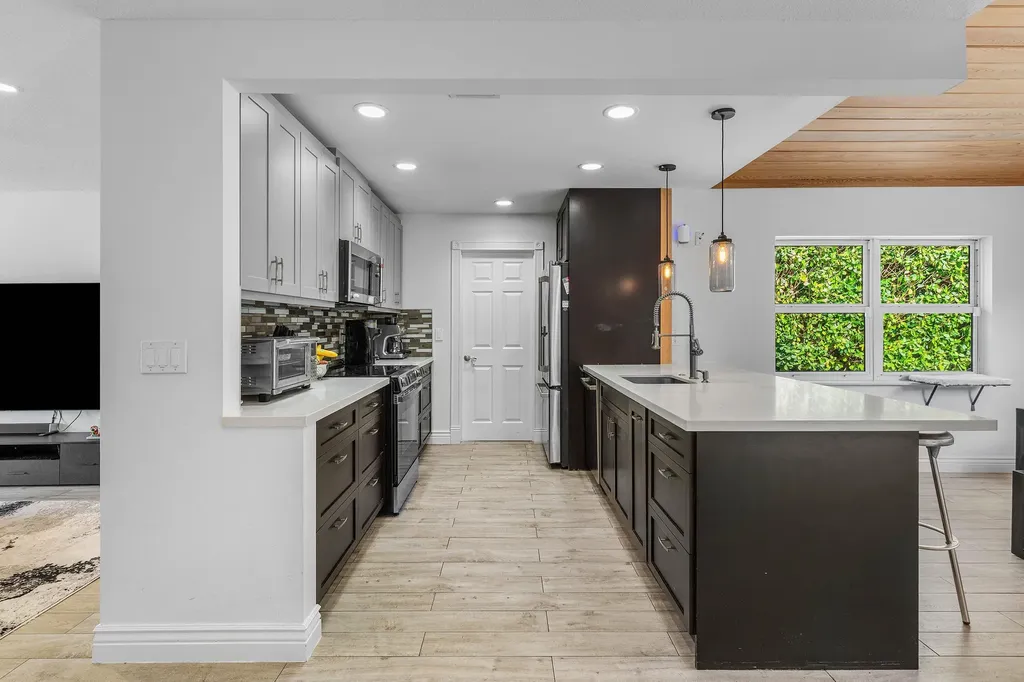 1515 Gallinule Drive Delray Beach FL 33444