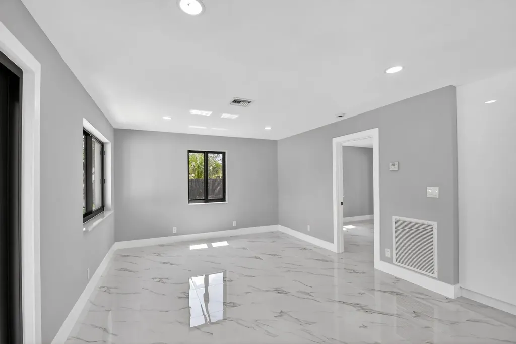 3192 Riddle Road West Palm Beach FL 33406