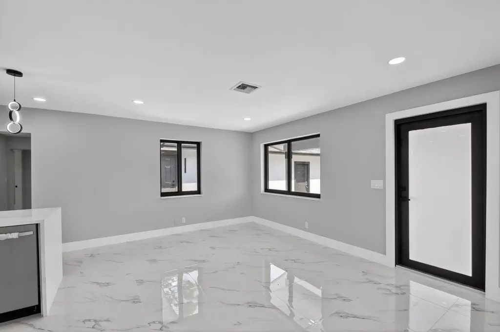 3192 Riddle Road West Palm Beach FL 33406
