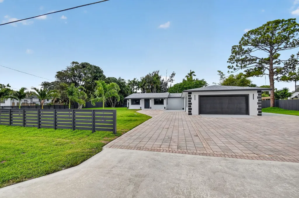3192 Riddle Road West Palm Beach FL 33406