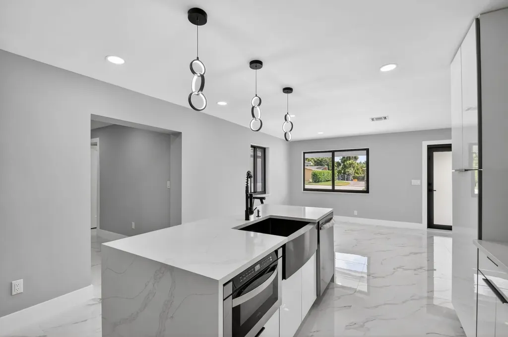 3192 Riddle Road West Palm Beach FL 33406