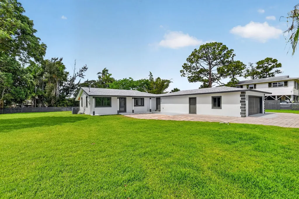 3192 Riddle Road West Palm Beach FL 33406