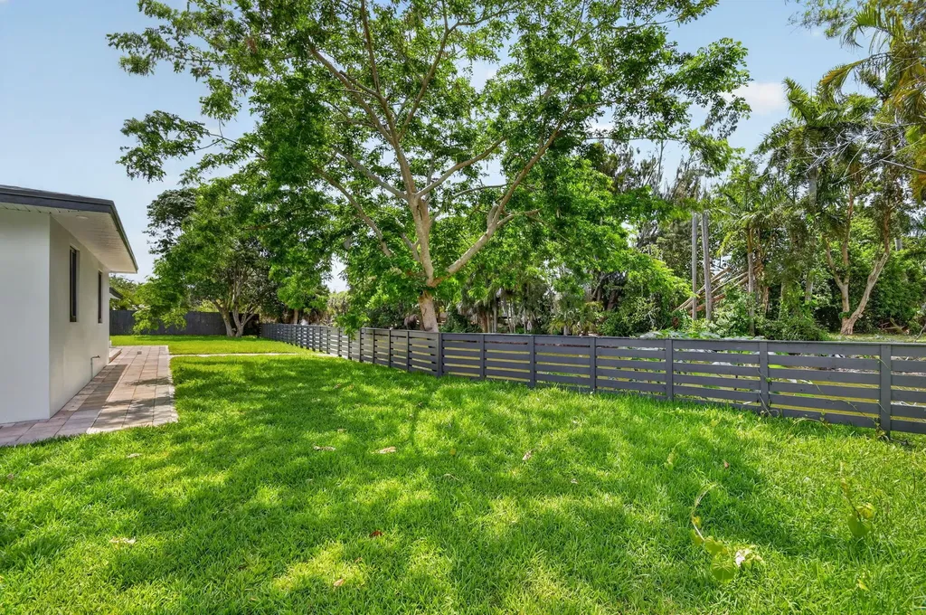 3192 Riddle Road West Palm Beach FL 33406