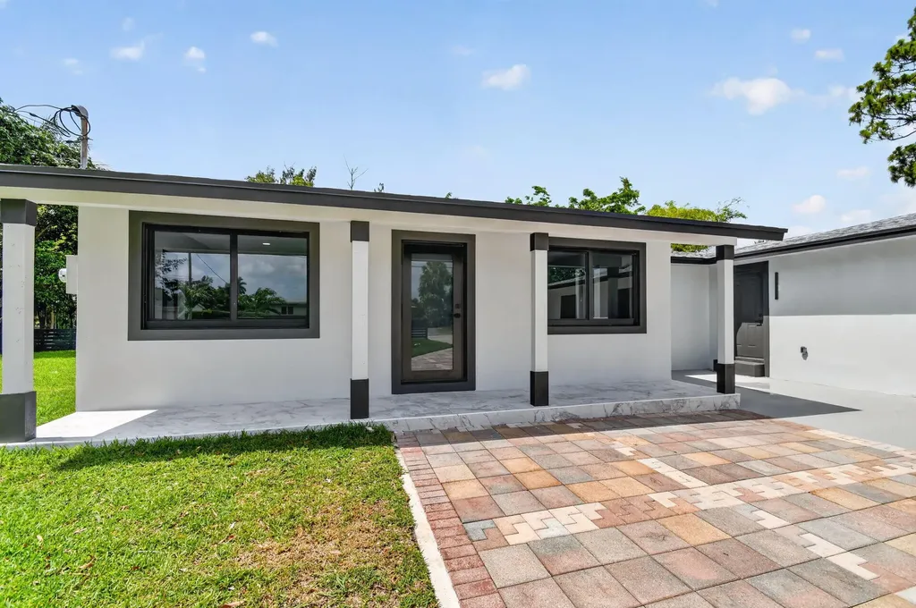 3192 Riddle Road West Palm Beach FL 33406