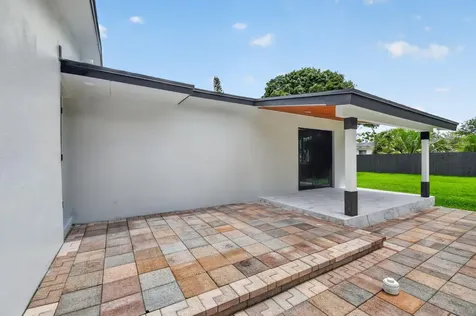 3192 Riddle Road West Palm Beach FL 33406