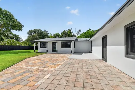 3192 Riddle Road West Palm Beach FL 33406