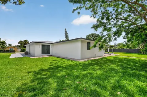 3192 Riddle Road West Palm Beach FL 33406