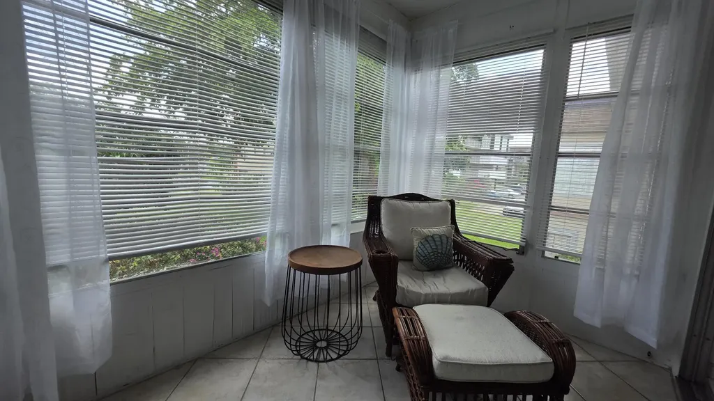 2900 NW 46th Avenue Lauderdale Lakes FL 33313