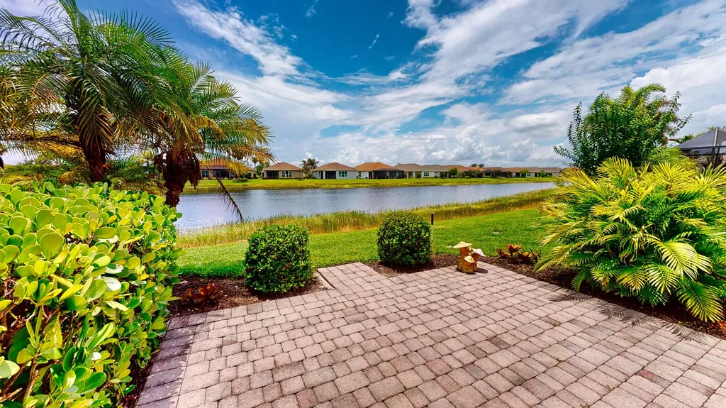 9763 SW Chestwood Avenue Port St Lucie FL 34987