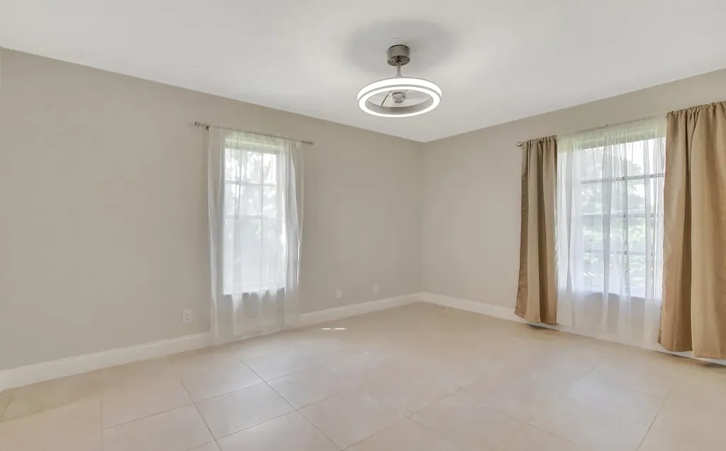 450 NW 20th Street Boca Raton FL 33431