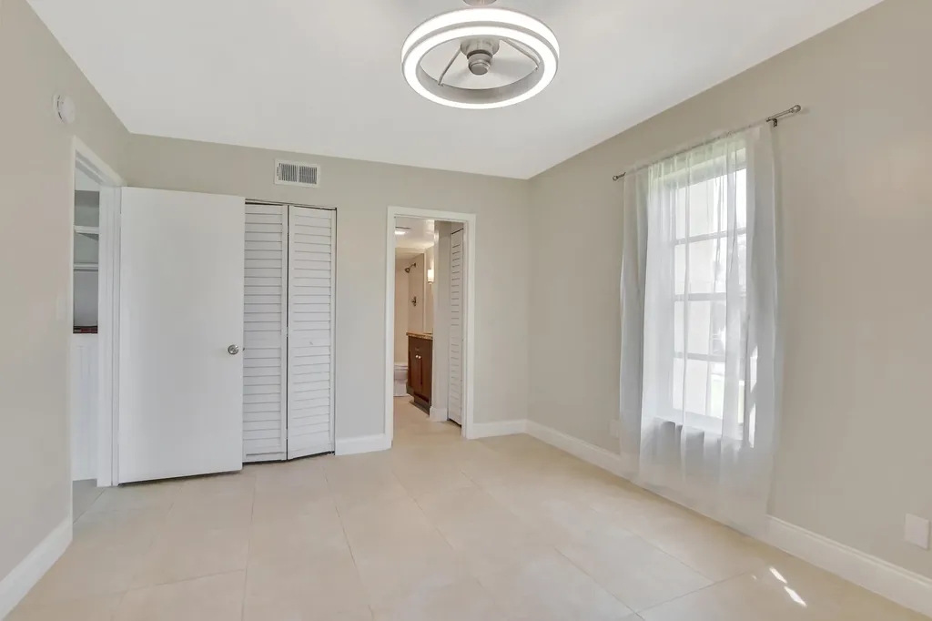 450 NW 20th Street Boca Raton FL 33431