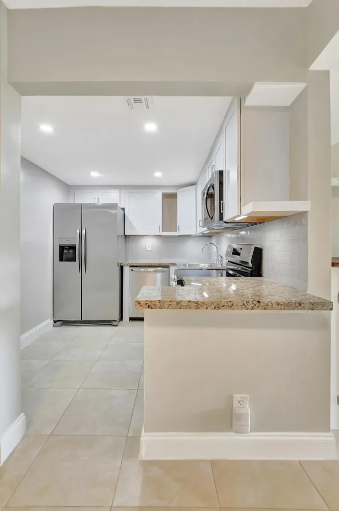 450 NW 20th Street Boca Raton FL 33431
