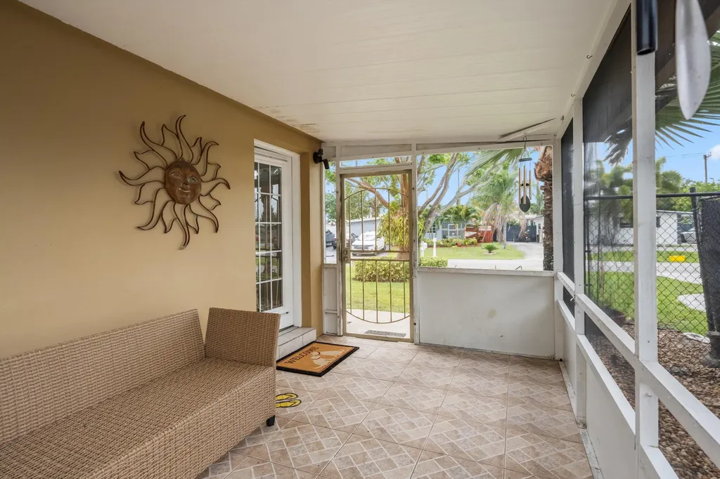 2179 Pepper Road West Palm Beach FL 33415