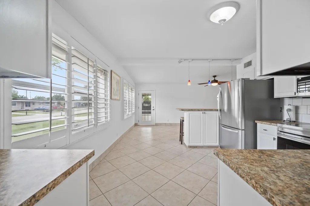 2179 Pepper Road West Palm Beach FL 33415