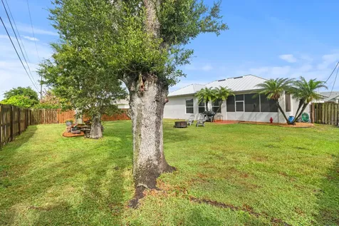 1467 SW Dimperio Avenue Port St Lucie FL 34953