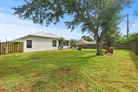 1467 SW Dimperio Avenue Port St Lucie FL 34953