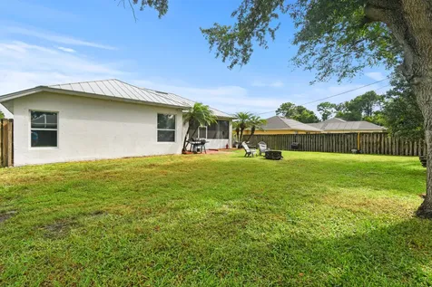 1467 SW Dimperio Avenue Port St Lucie FL 34953
