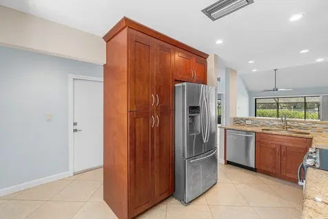 6850 NW 2nd Avenue Boca Raton FL 33487