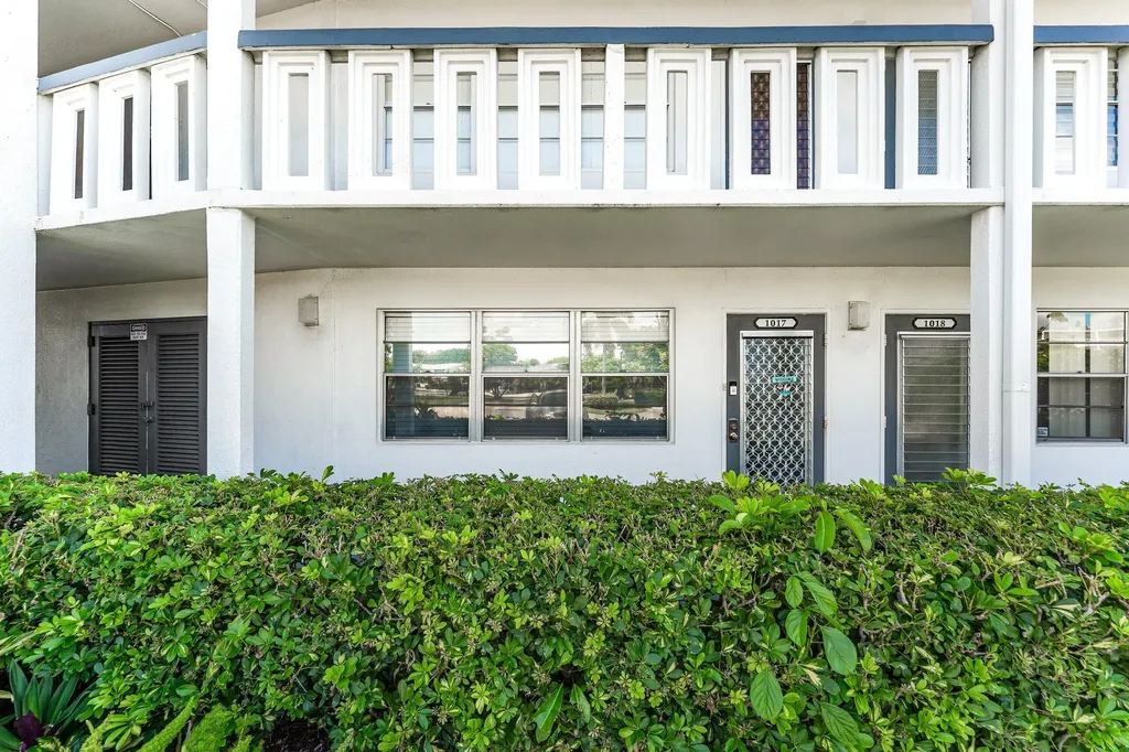 1017 Harwood C Deerfield Beach FL 33442