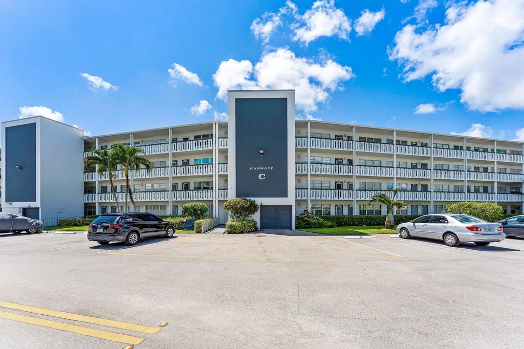 1017 Harwood C Deerfield Beach FL 33442