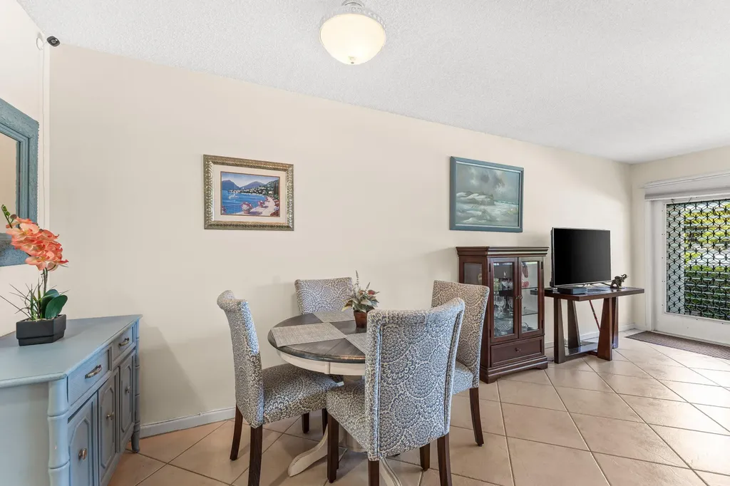 1017 Harwood C Deerfield Beach FL 33442