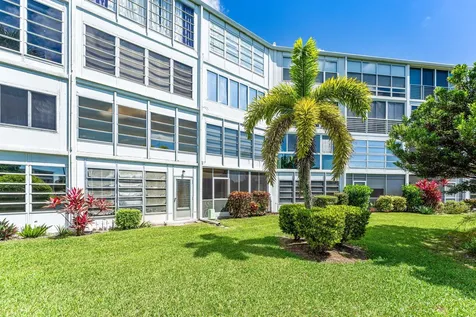 1017 Harwood C Deerfield Beach FL 33442