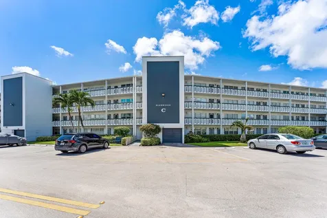 1017 Harwood C Deerfield Beach FL 33442