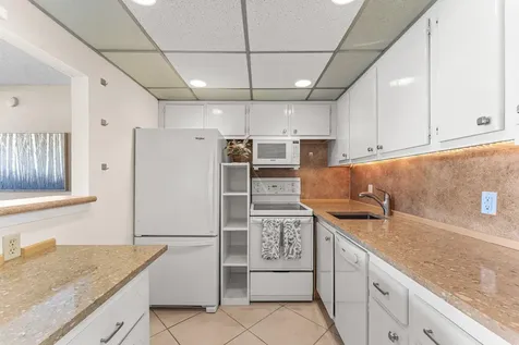 1017 Harwood C Deerfield Beach FL 33442