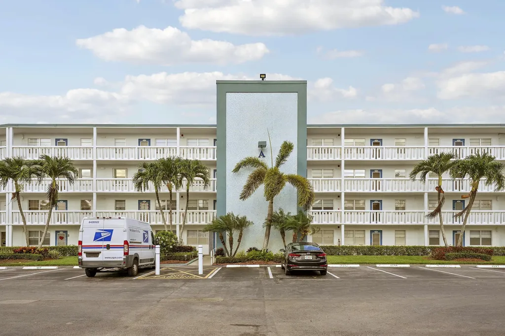 1011, 290, 16, 146 Exeter, Dorset, Mansfield, Mansfield Boca Raton FL 33434