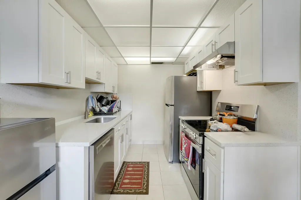 1011, 290, 16, 146 Exeter, Dorset, Mansfield, Mansfield Boca Raton FL 33434
