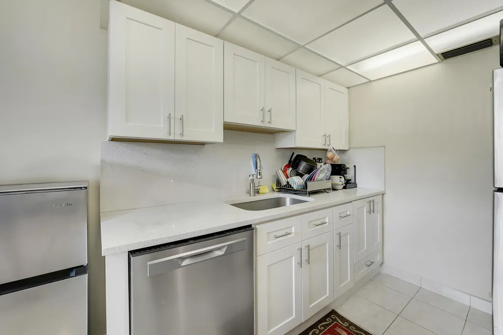 1011, 290, 16, 146 Exeter, Dorset, Mansfield, Mansfield Boca Raton FL 33434