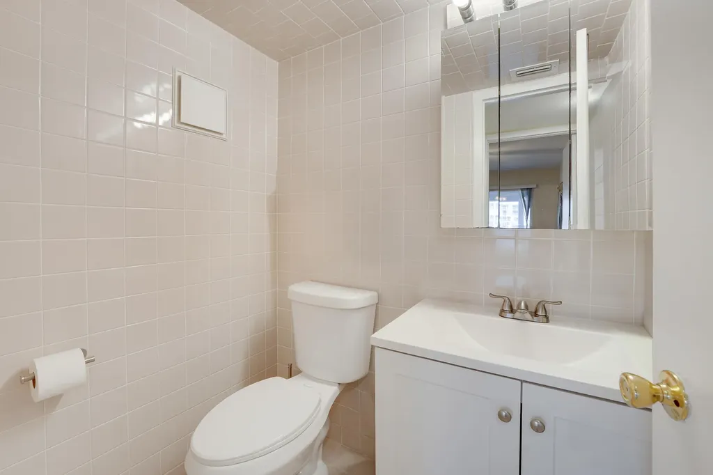 1011, 290, 16, 146 Exeter, Dorset, Mansfield, Mansfield Boca Raton FL 33434