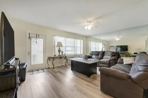 1011, 290, 16, 146 Exeter, Dorset, Mansfield, Mansfield Boca Raton FL 33434