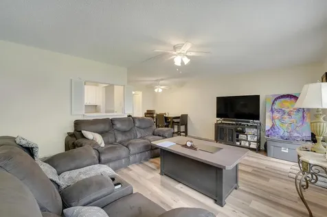 1011, 290, 16, 146 Exeter, Dorset, Mansfield, Mansfield Boca Raton FL 33434