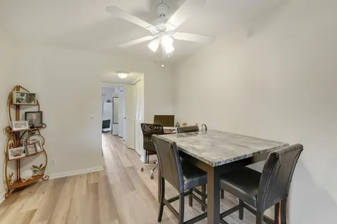 1011, 290, 16, 146 Exeter, Dorset, Mansfield, Mansfield Boca Raton FL 33434