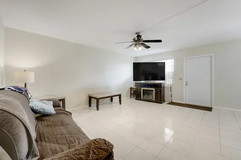 1011, 290, 16, 146 Exeter, Dorset, Mansfield, Mansfield Boca Raton FL 33434