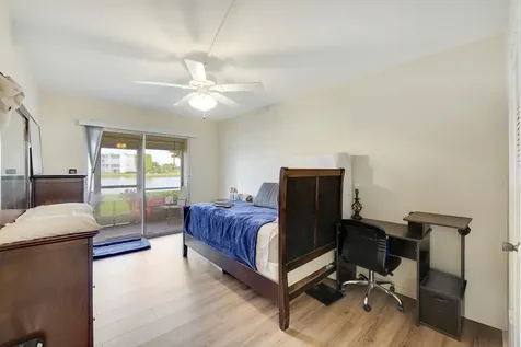 1011, 290, 16, 146 Exeter, Dorset, Mansfield, Mansfield Boca Raton FL 33434