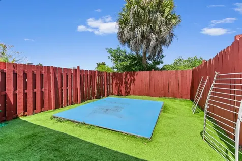 7904 SW 8th Street North Lauderdale FL 33068
