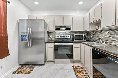 7904 SW 8th Street North Lauderdale FL 33068