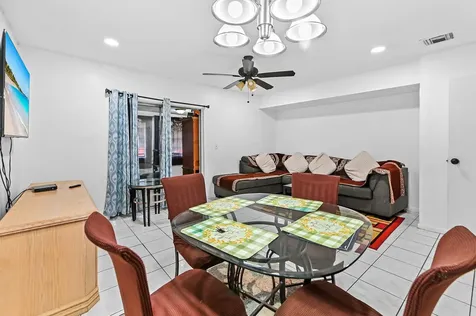 7904 SW 8th Street North Lauderdale FL 33068