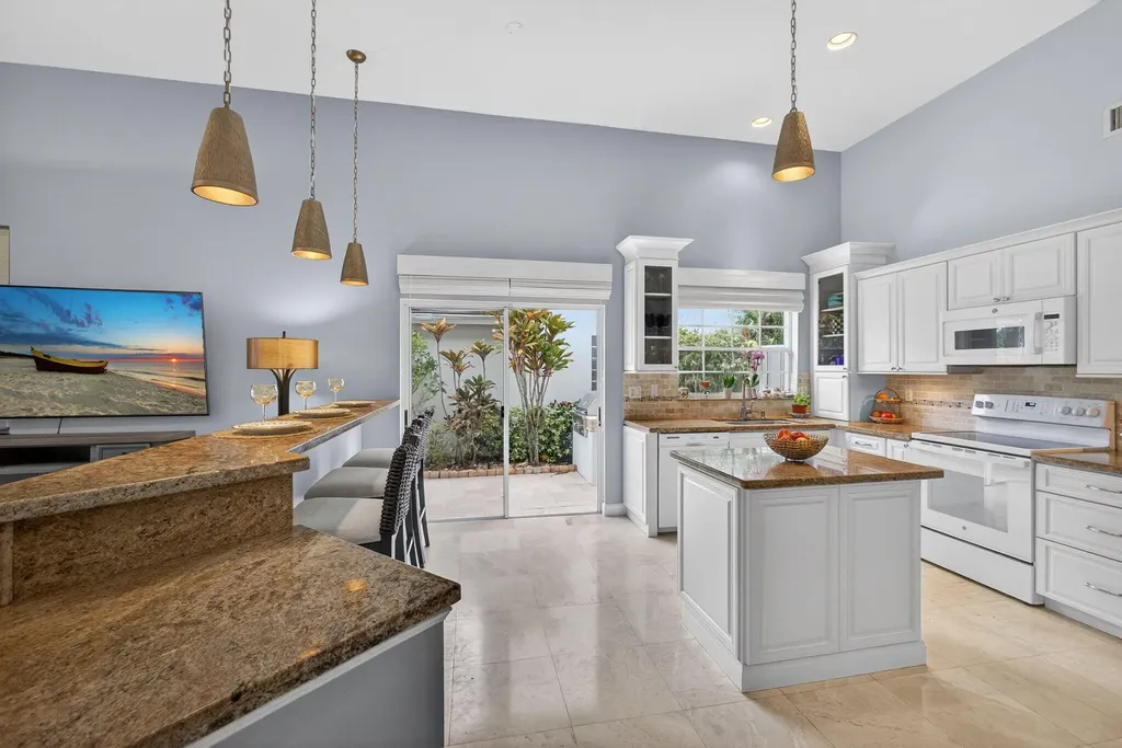 108 Eagleton Lane Palm Beach Gardens FL 33418