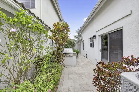 108 Eagleton Lane Palm Beach Gardens FL 33418