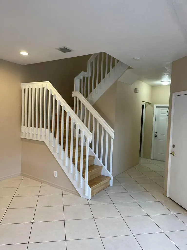 4061 NW 91st Terrace Sunrise FL 33351